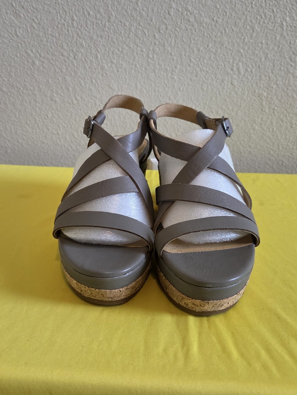 Lucky Brand Women's Taupe Strappy Cork Platform Sandals